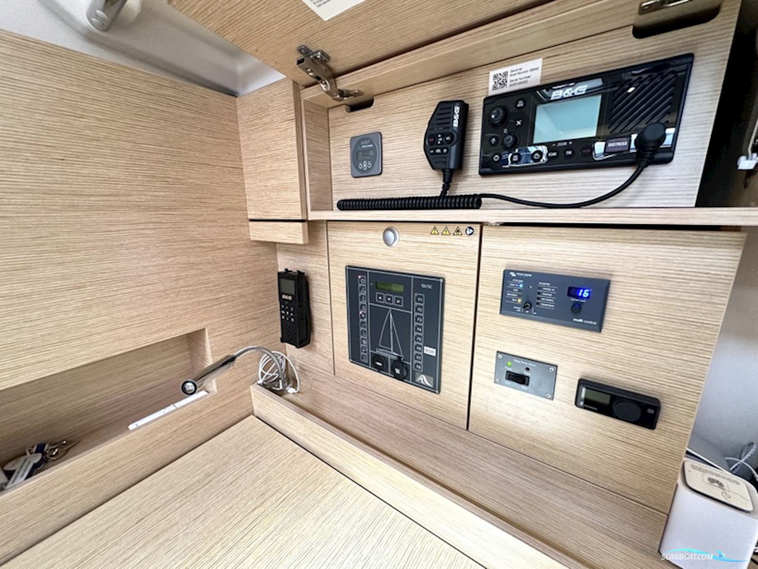 Hanse 418