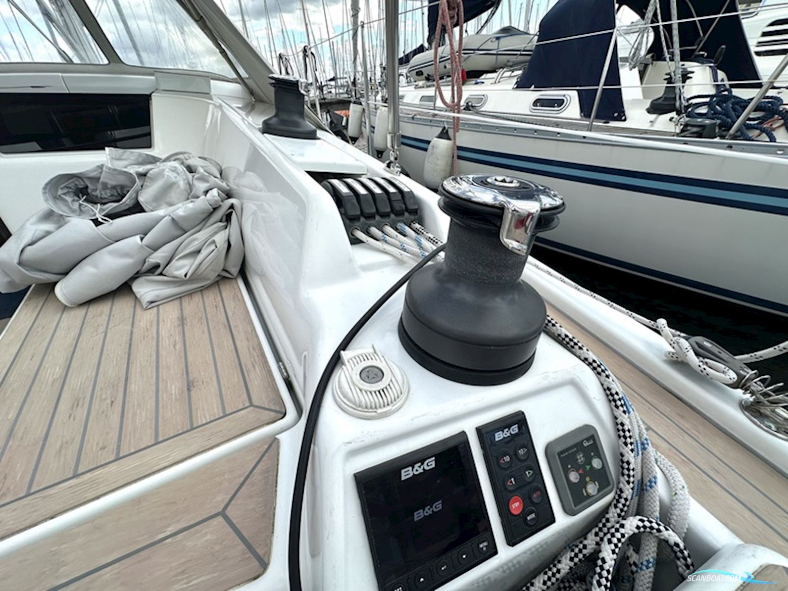 Hanse 418