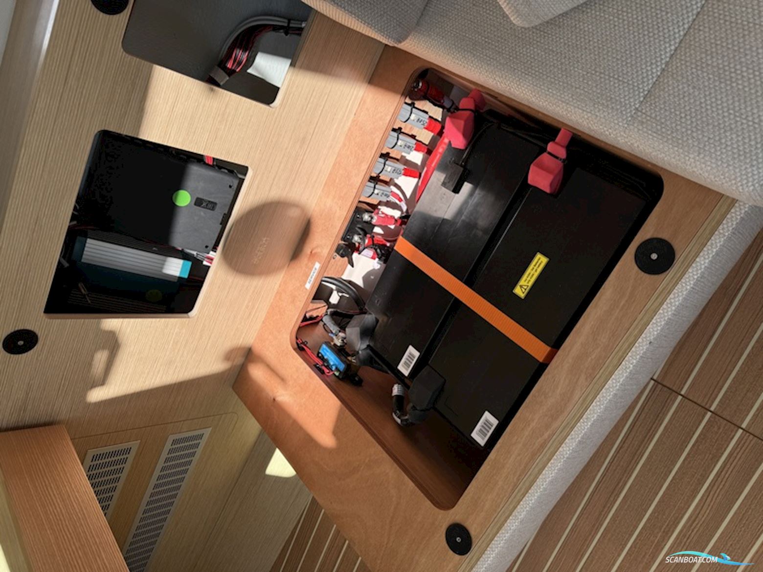 Hanse 418