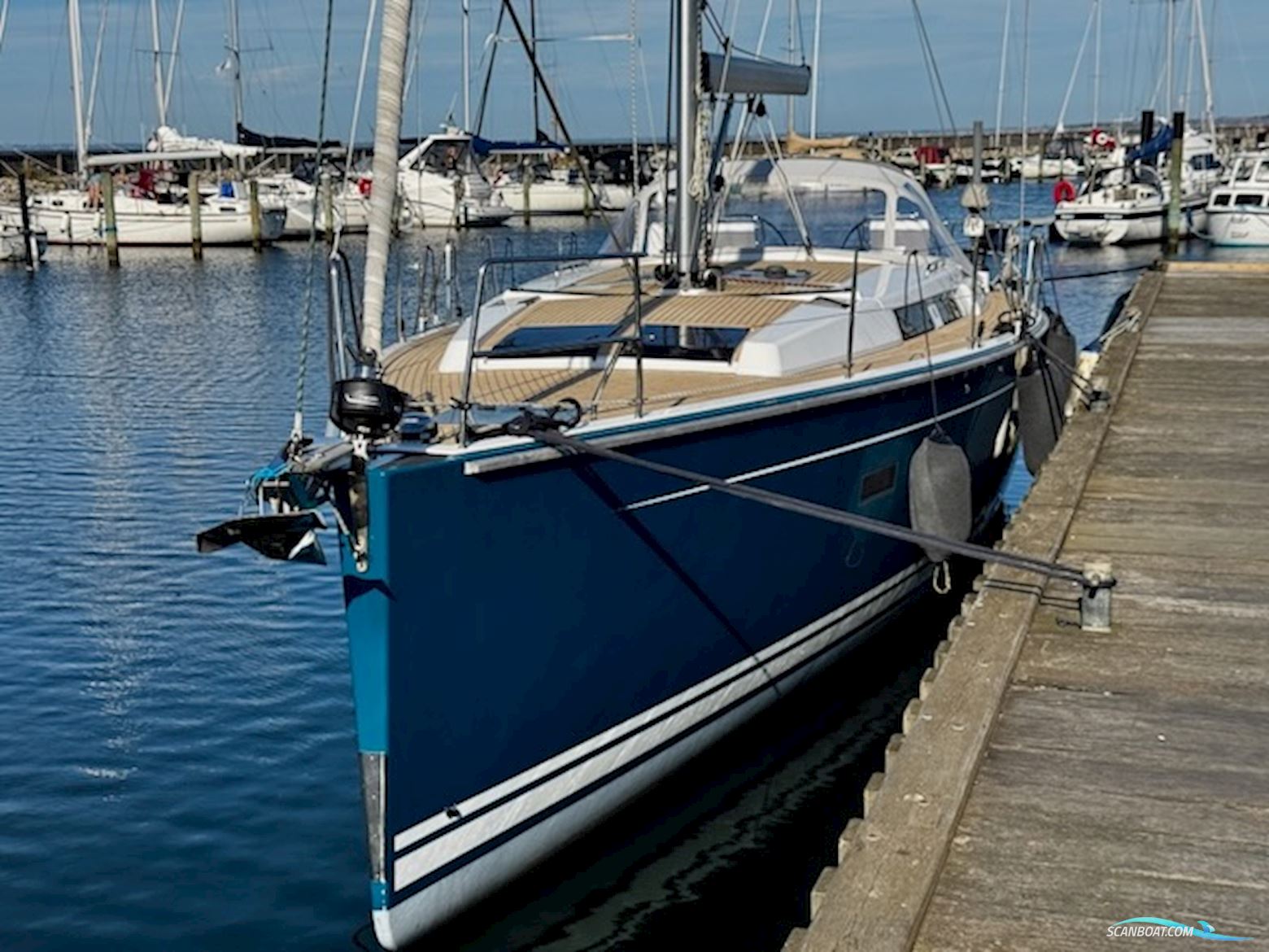 Hanse 455 "Queen B" - 2017
