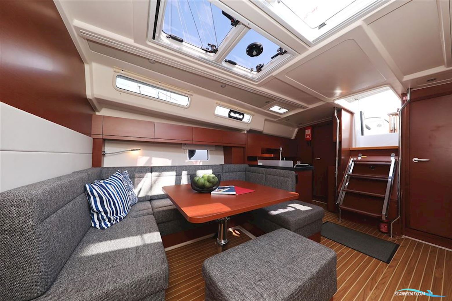 Hanse 458