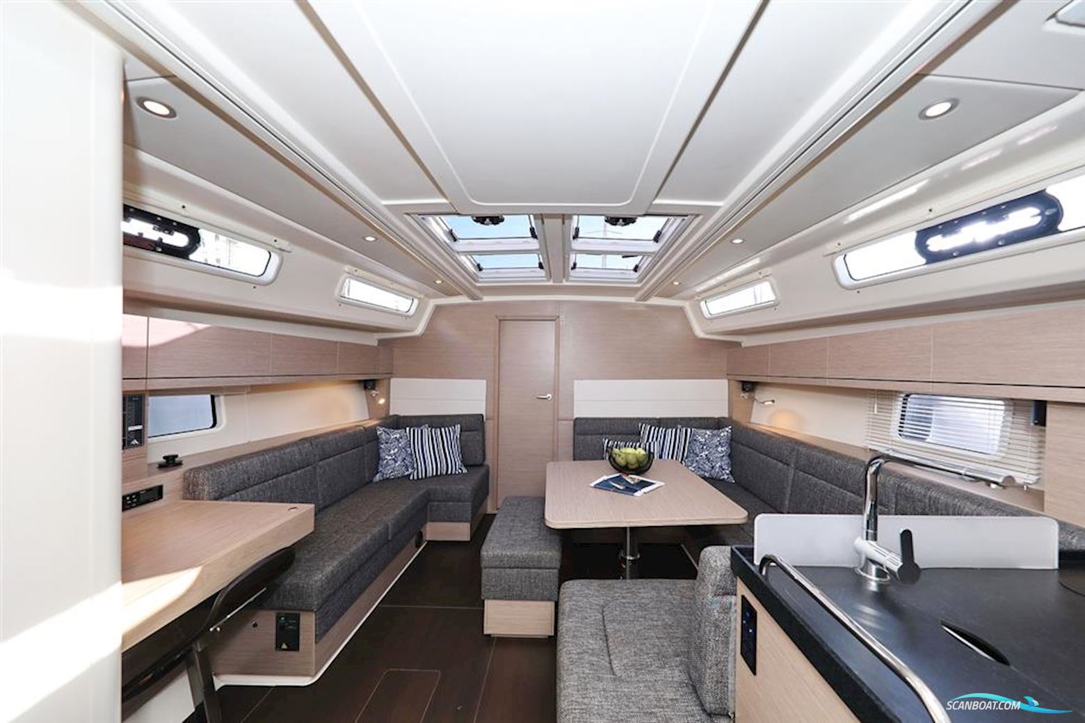 Hanse 458