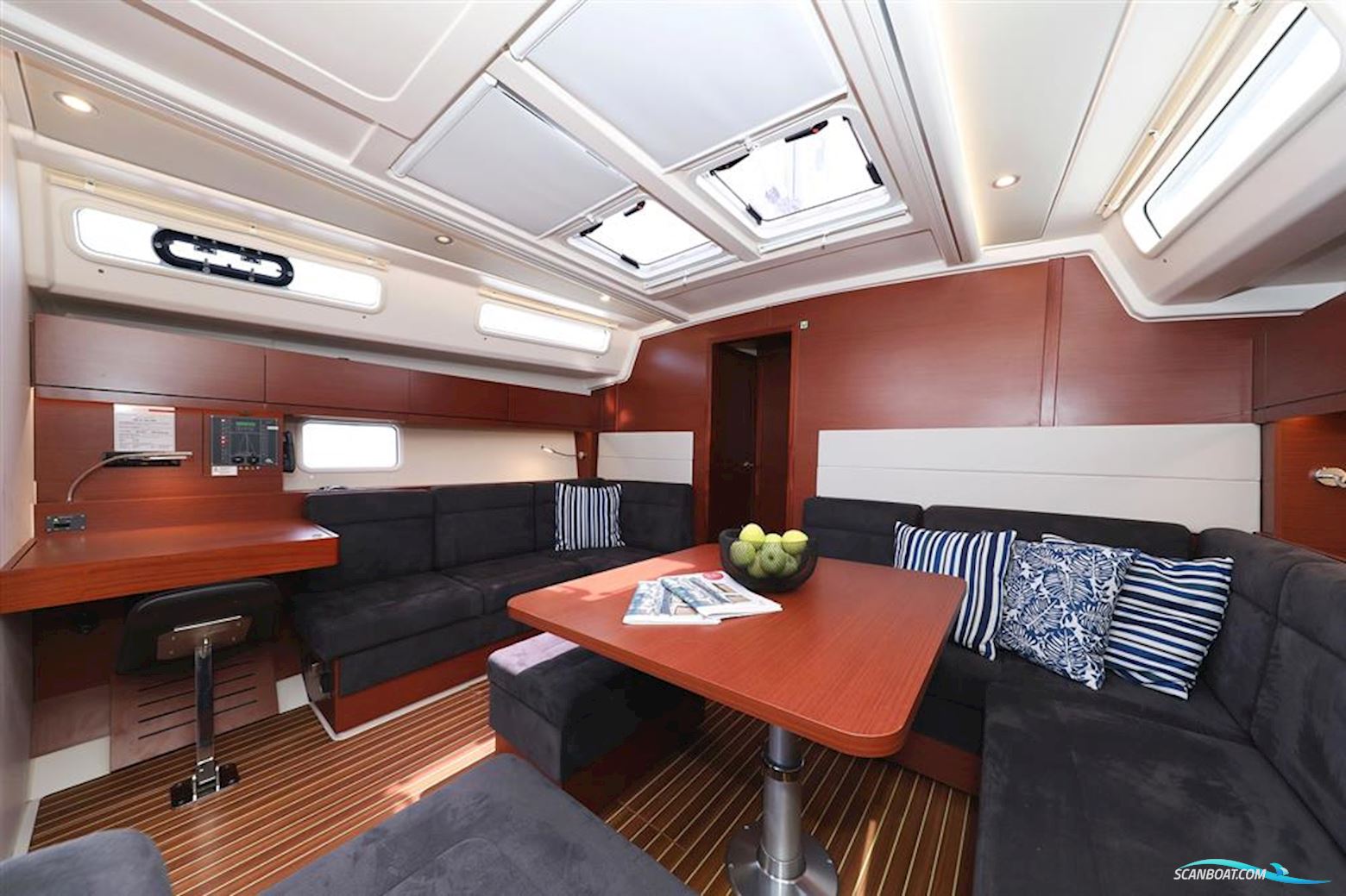 Hanse 458