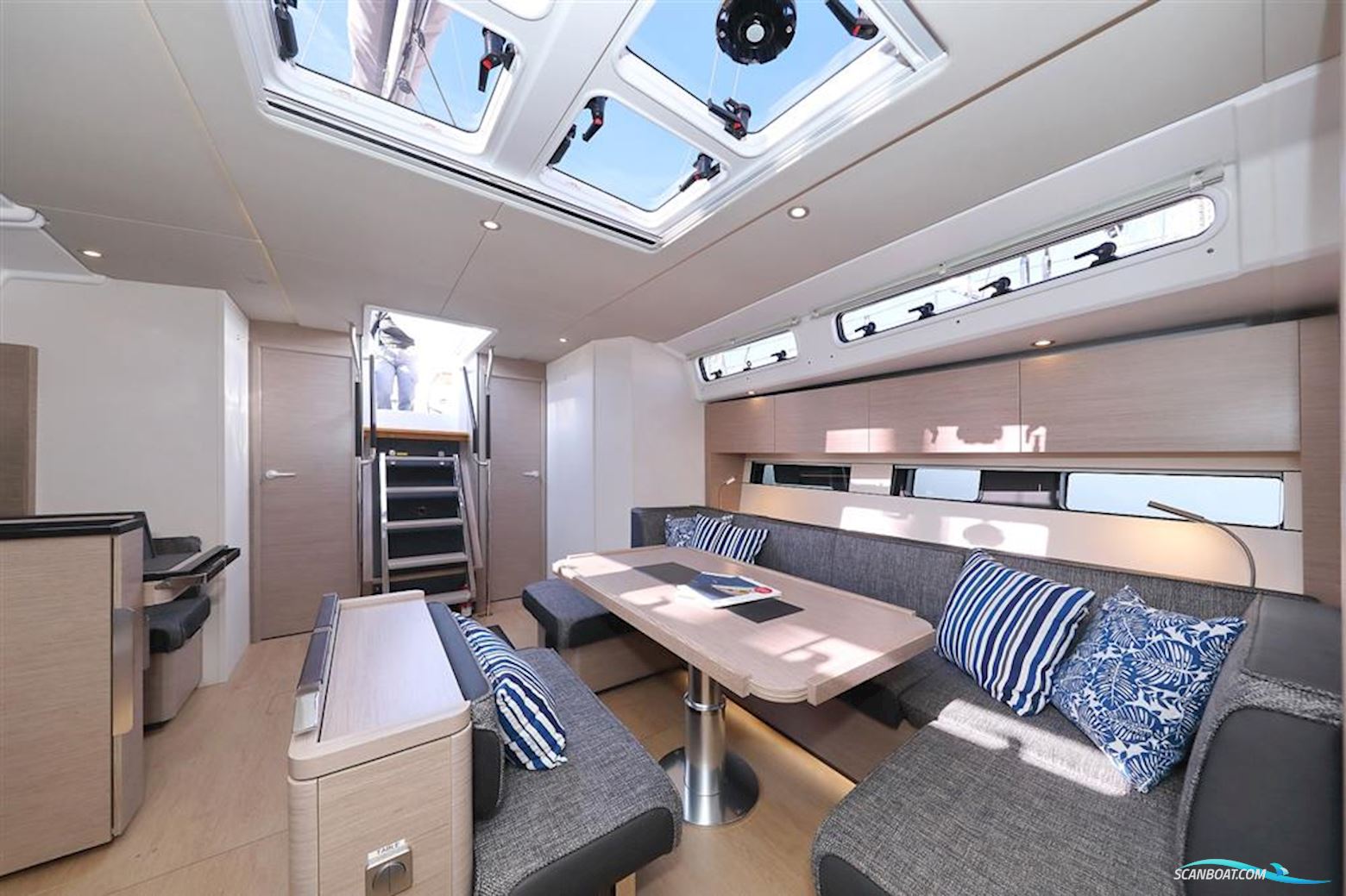 Hanse 460