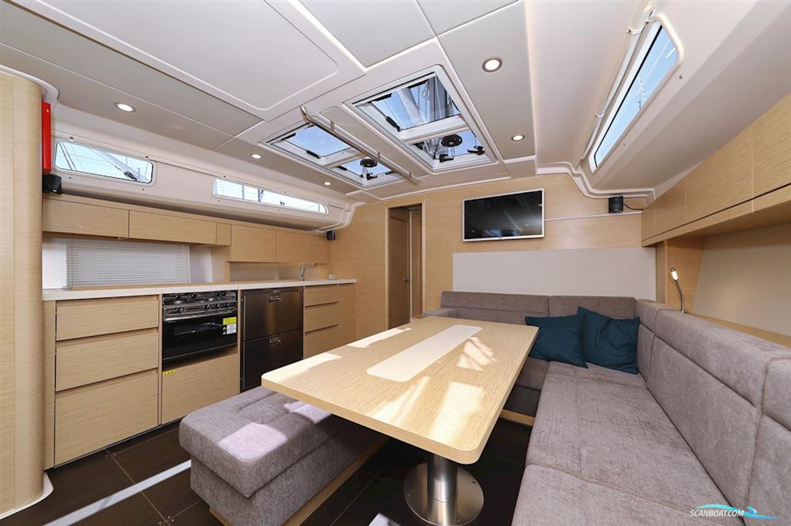 Hanse 508