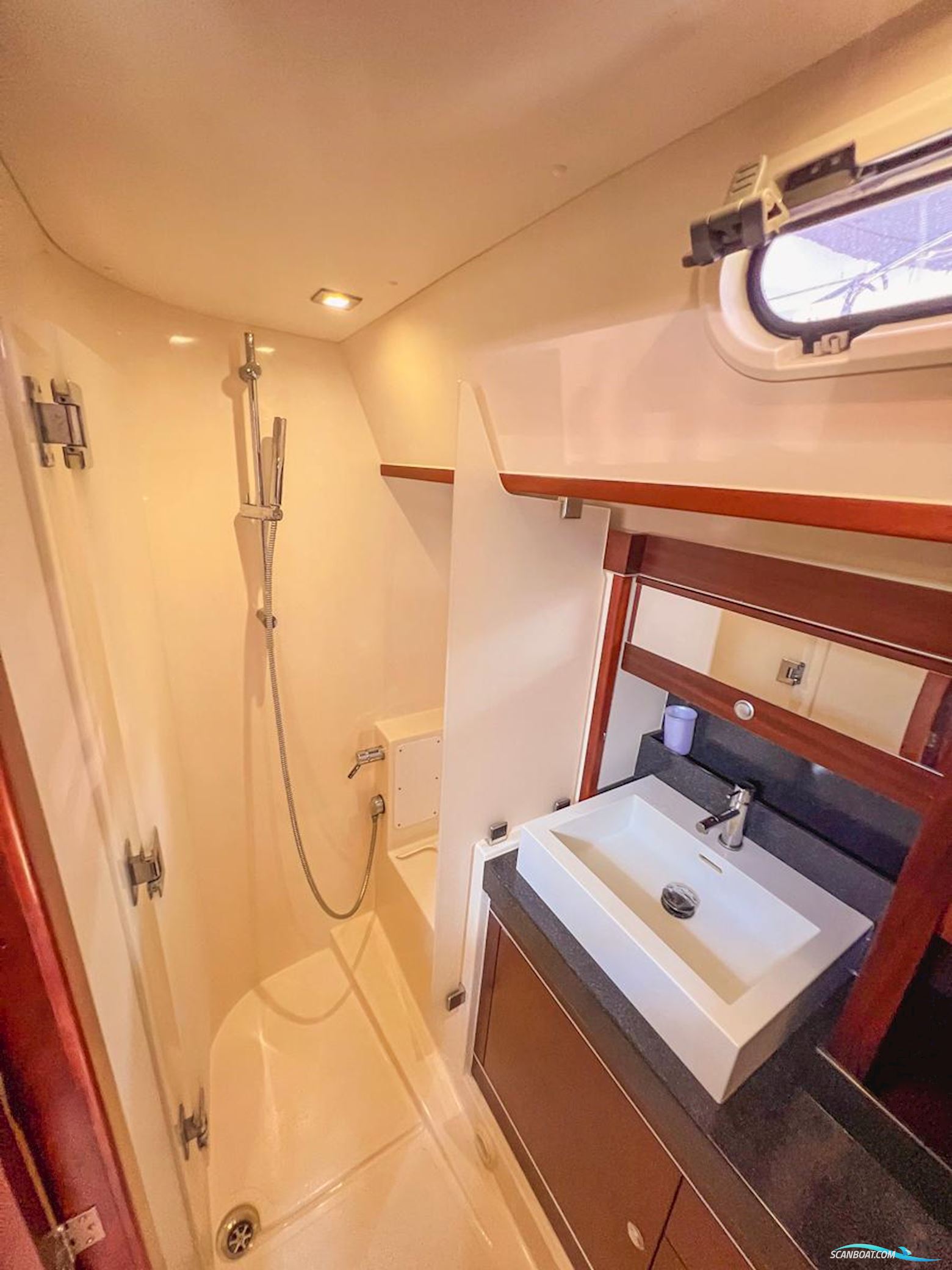 Hanse 545