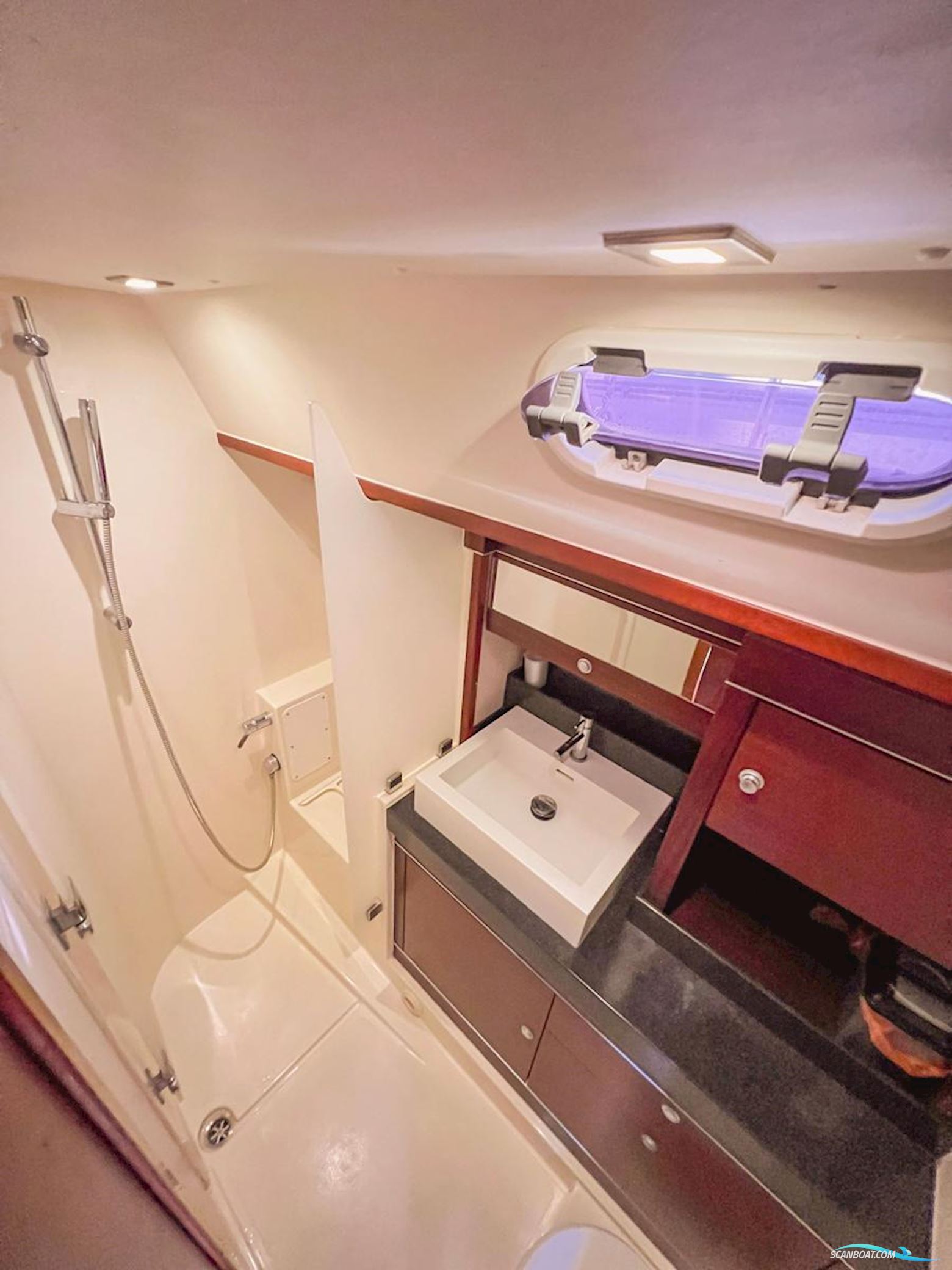Hanse 545