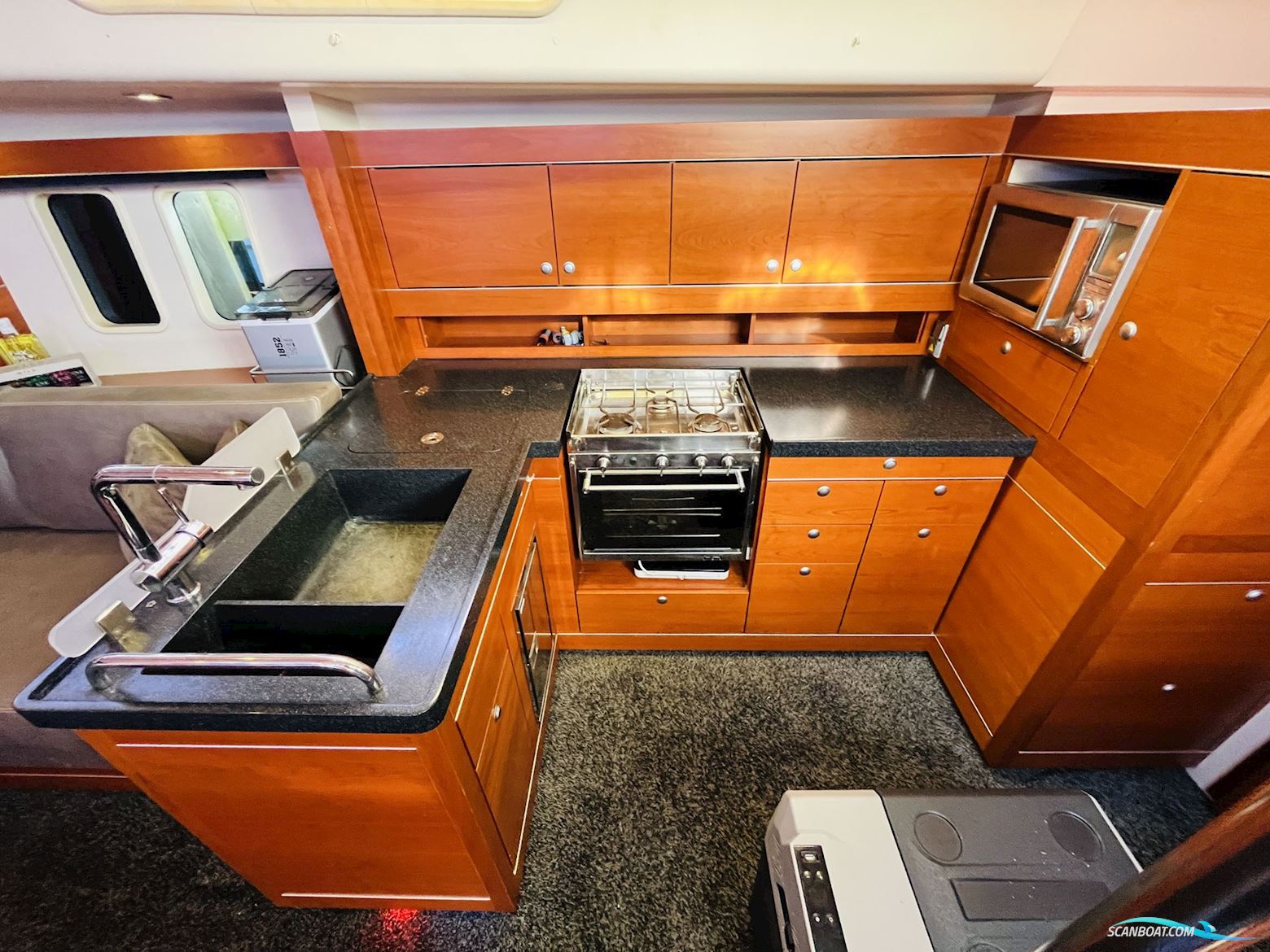 Hanse 545