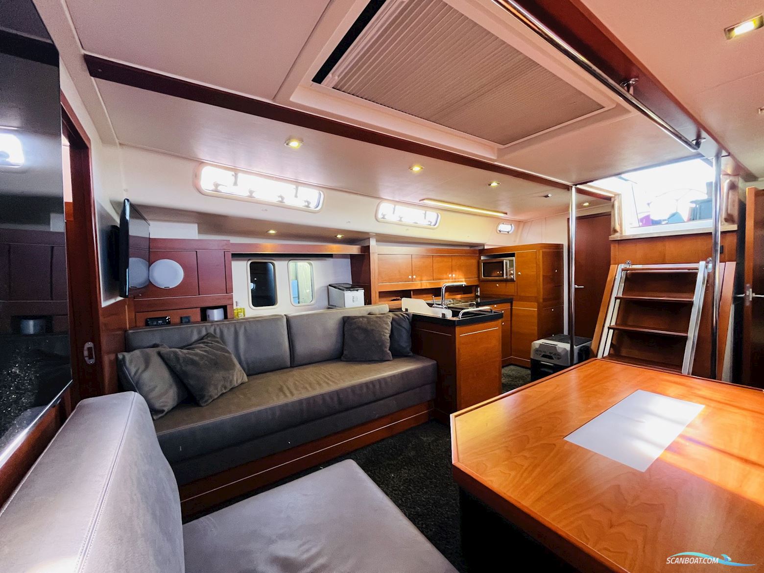 Hanse 545