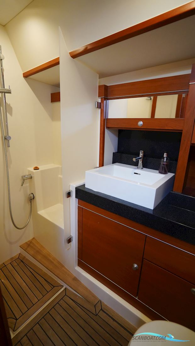 Hanse 545
