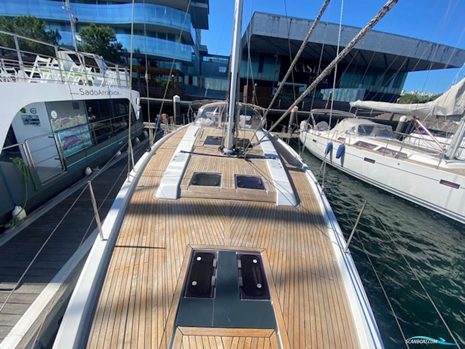 Hanse 548