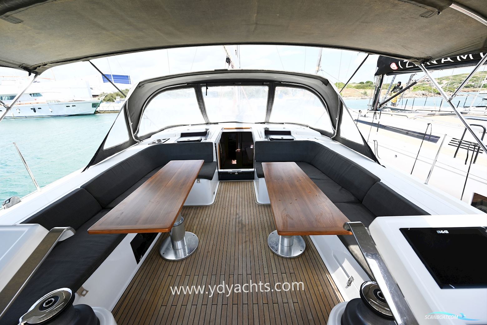 Hanse 548