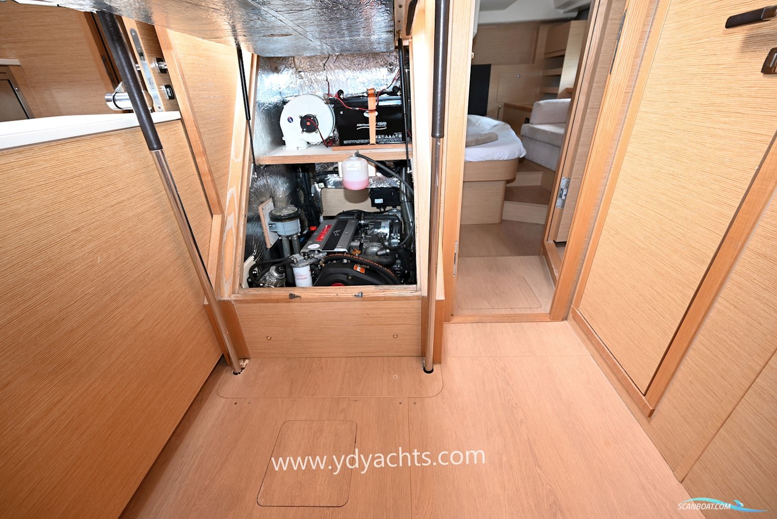 Hanse 548