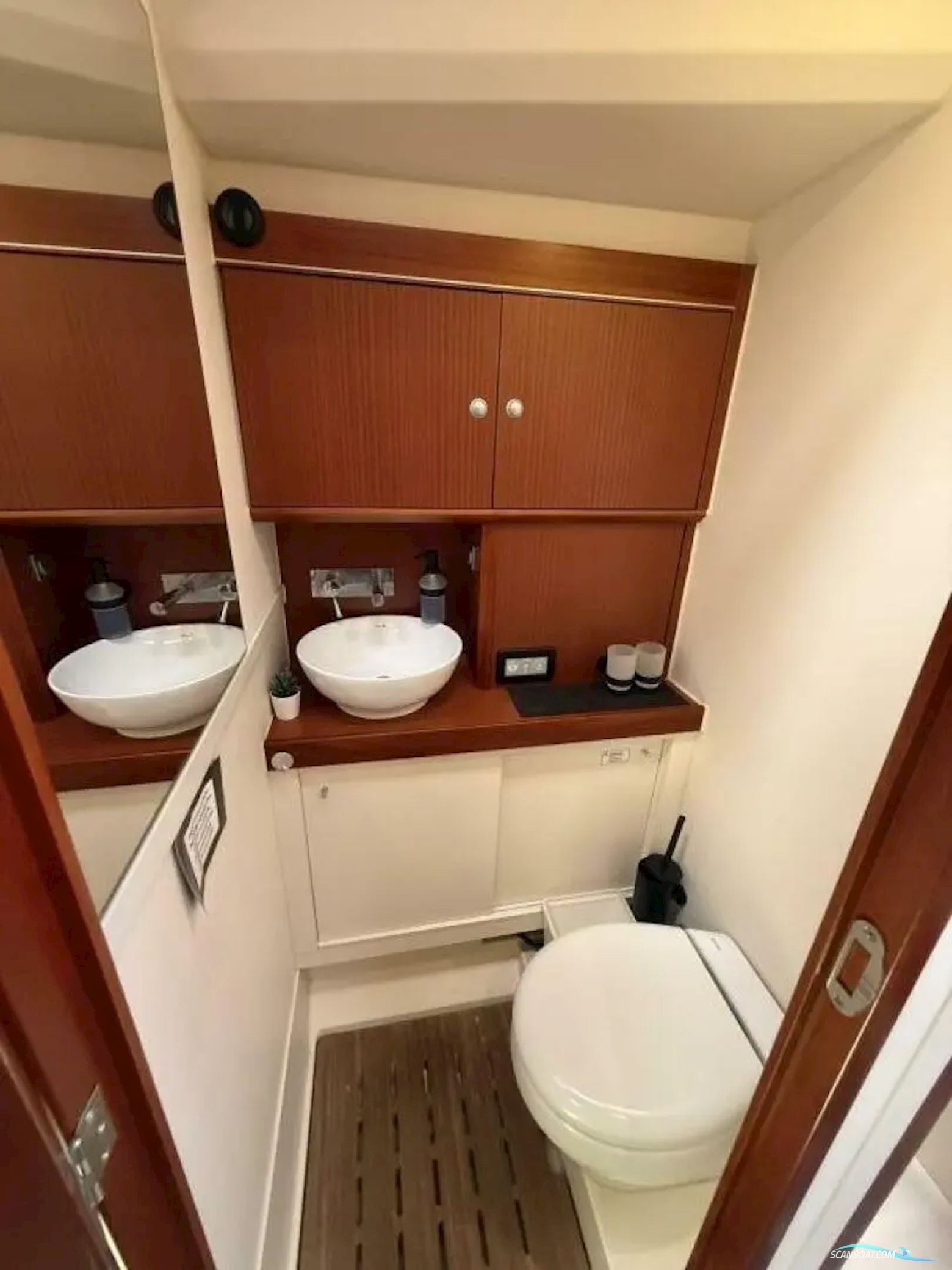 Hanse 575