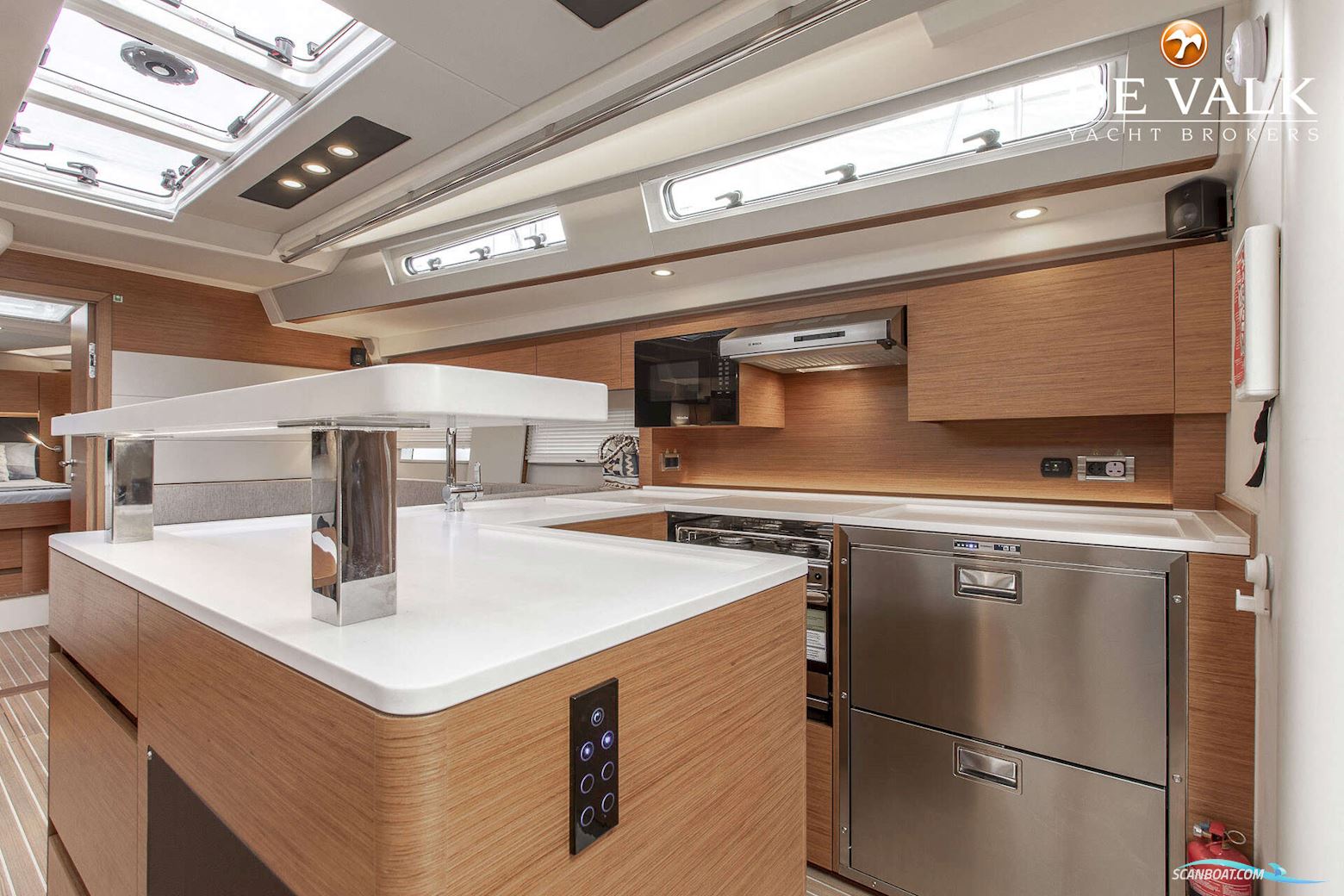 Hanse 588
