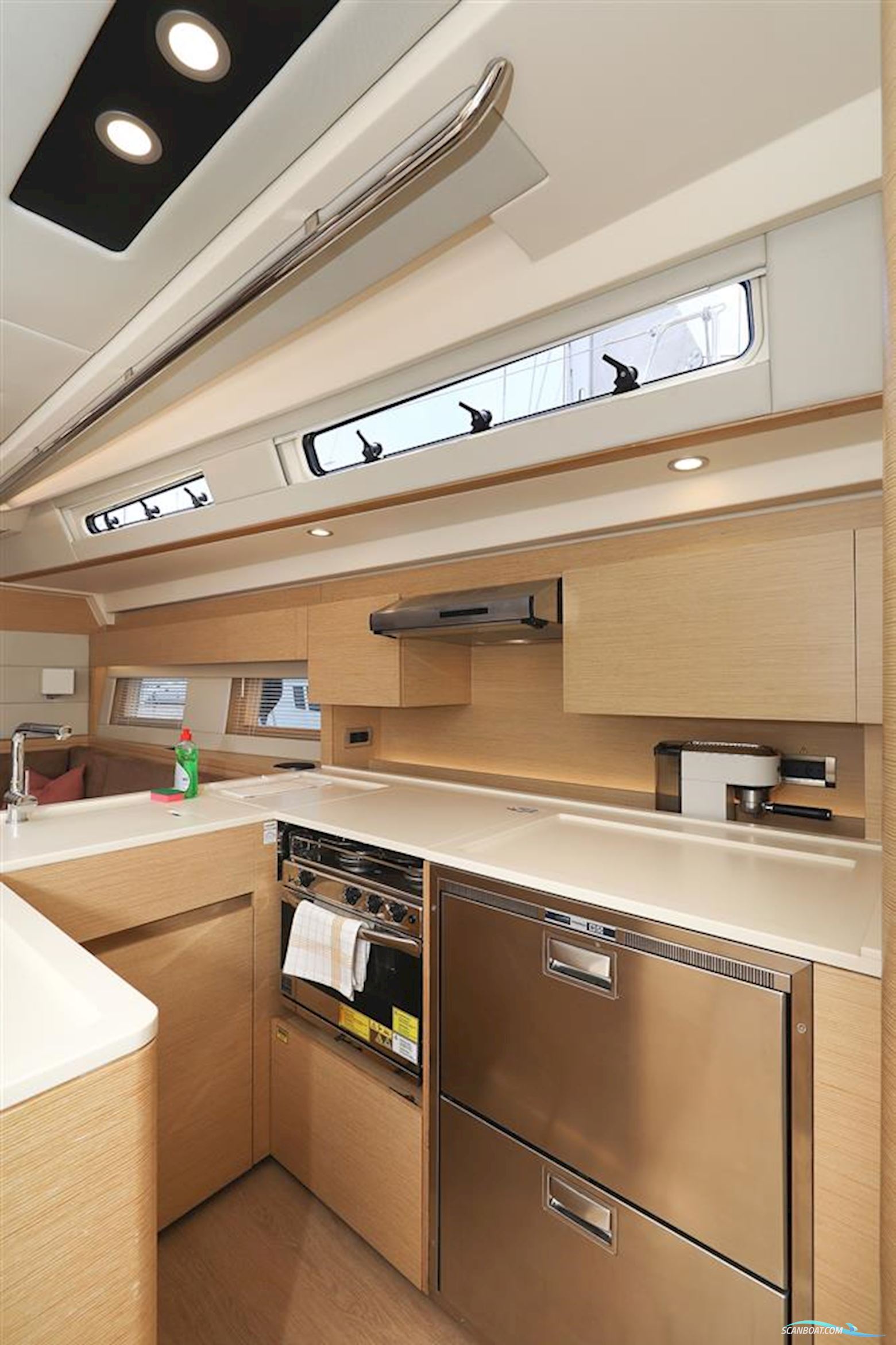 Hanse 588