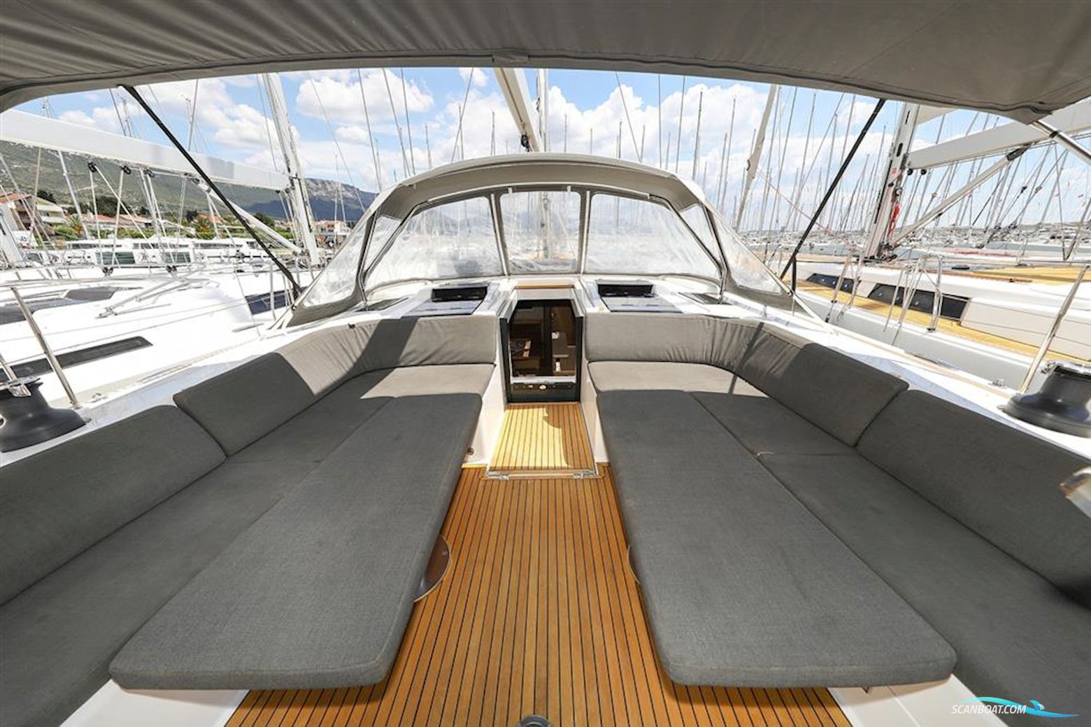 Hanse 588