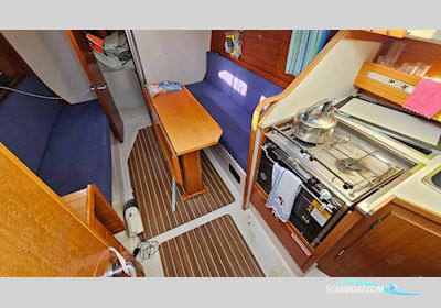 Hanse Yachts 300 Sailingboat 2003, with Volvo engine, France