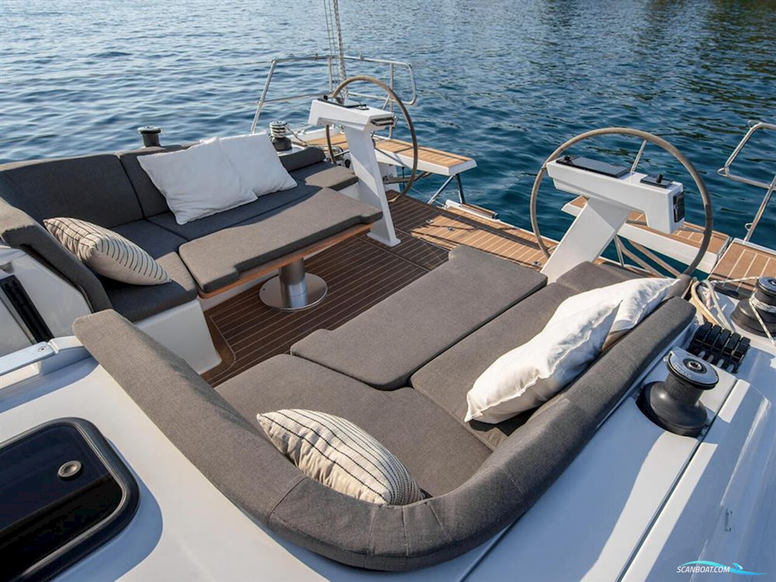 Hanse Yachts 410