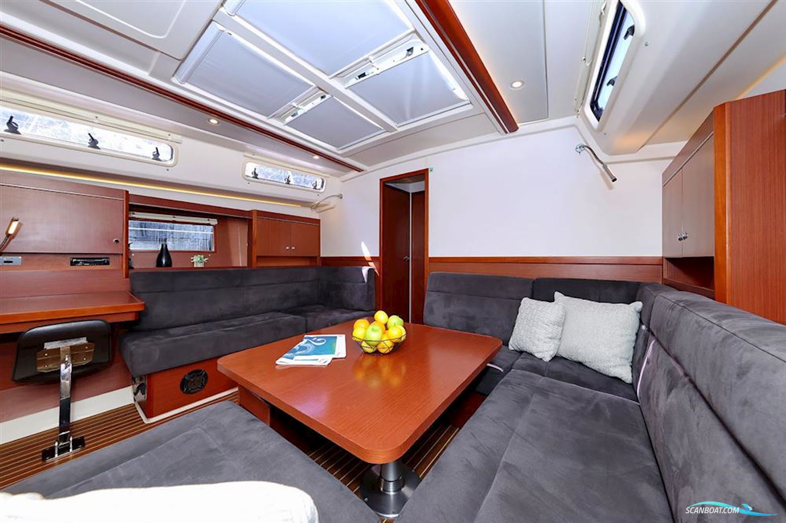 Hanse Yachts 455