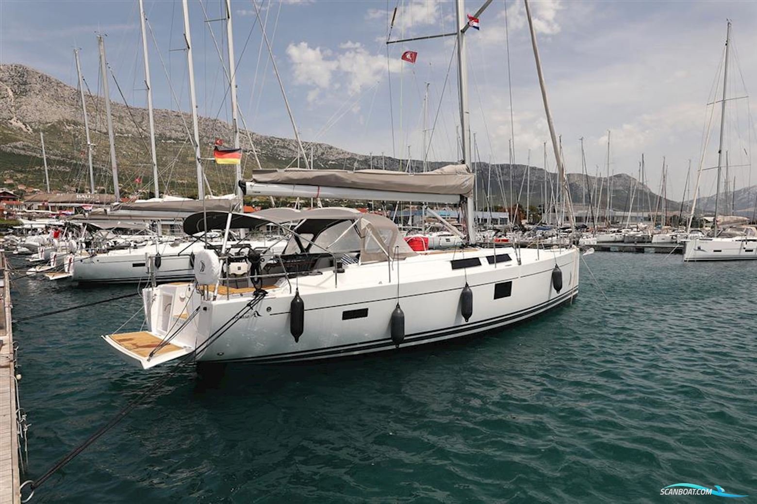 Hanse Yachts 455 Sailingboat 2017, with 1 x 55.0 HP engine, Croatia