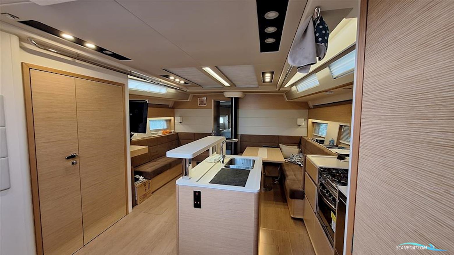 Hanse Yachts 588