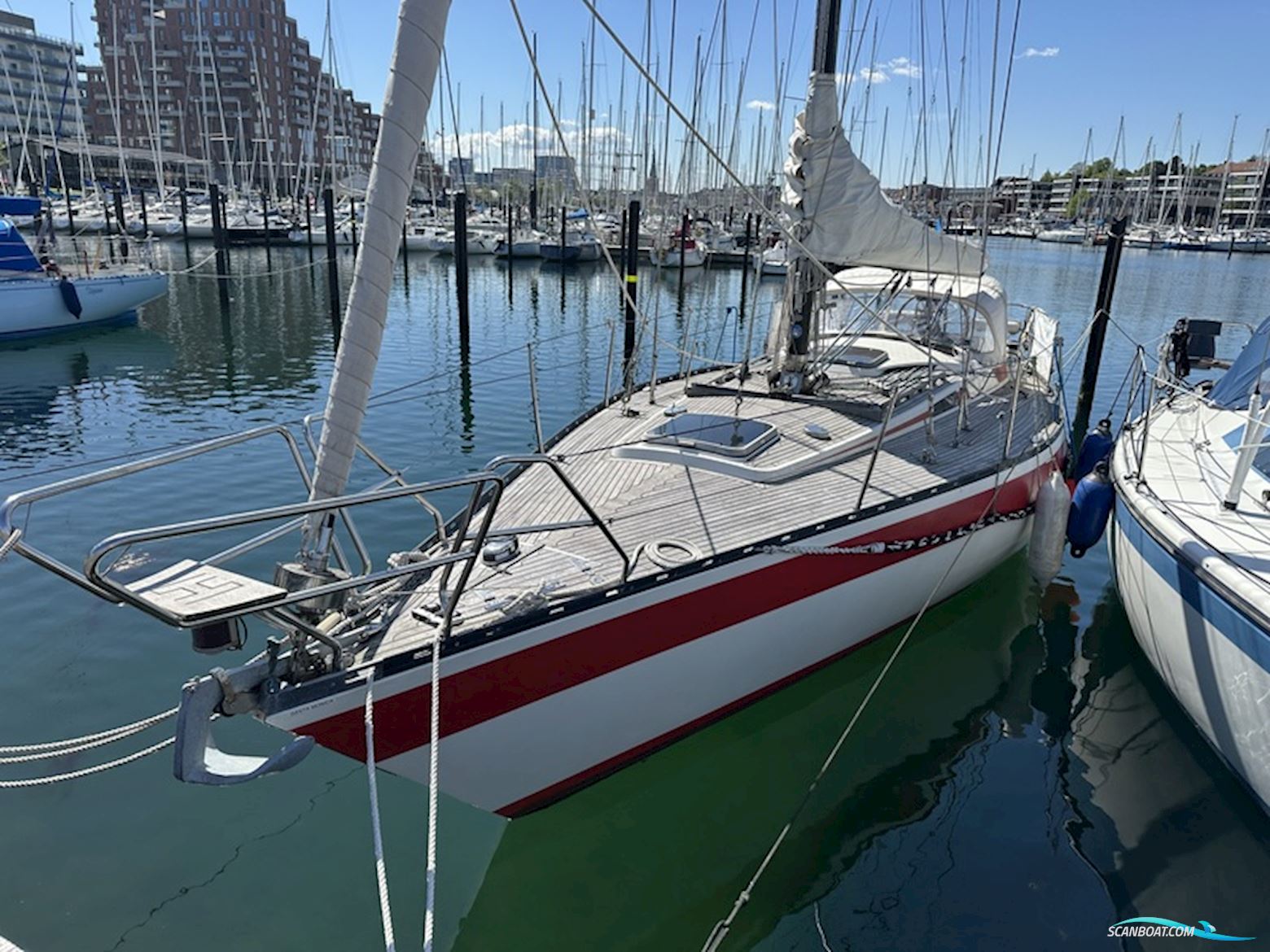 HELMSMAN 35