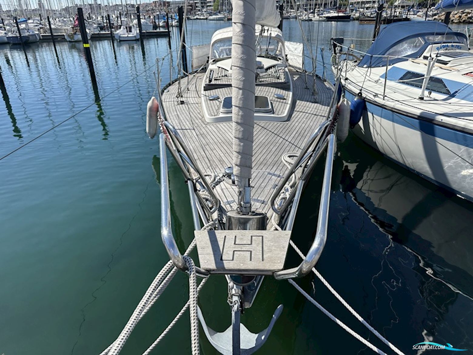 HELMSMAN 35