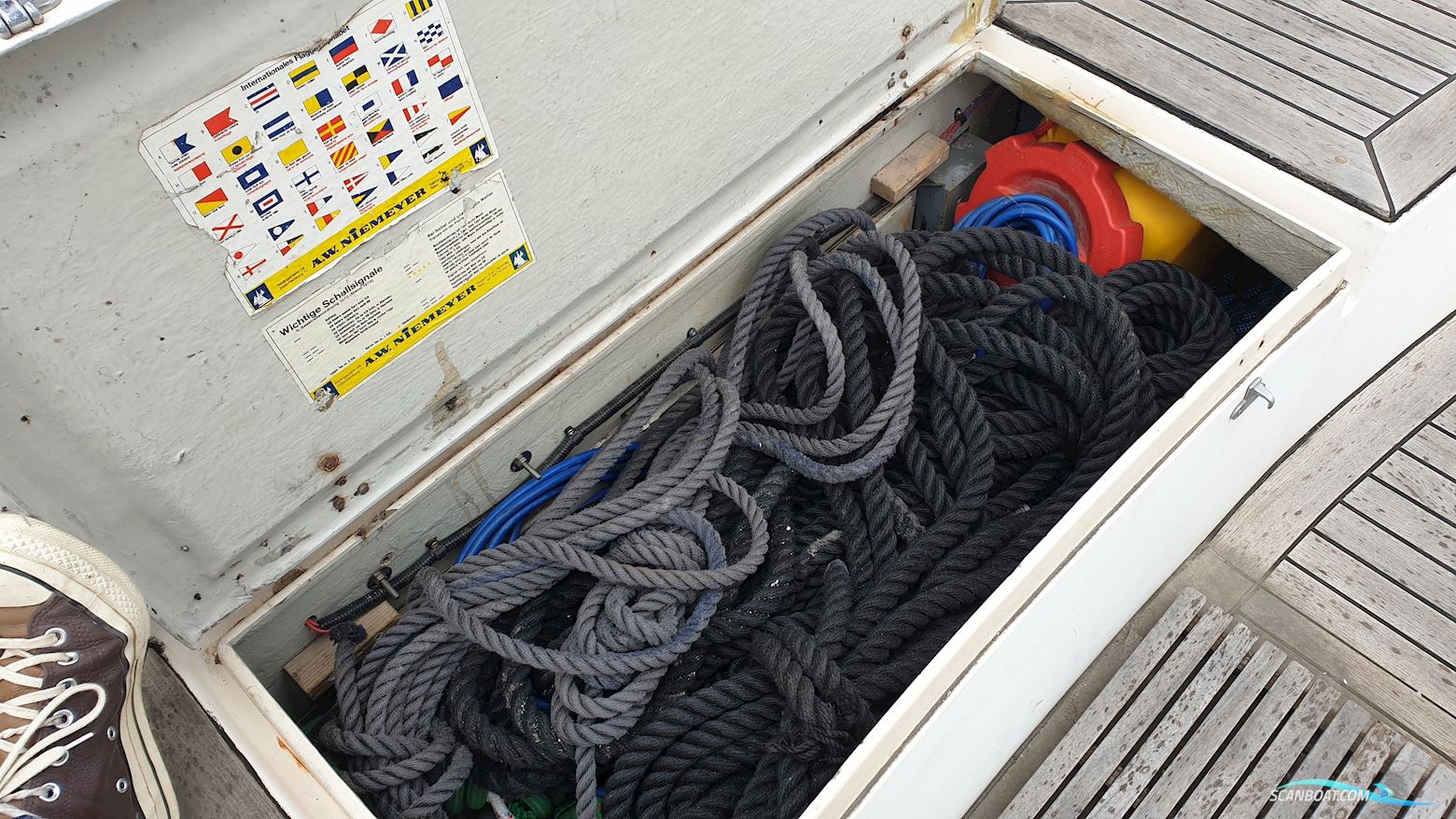 Helmsman Bosun Queen 55