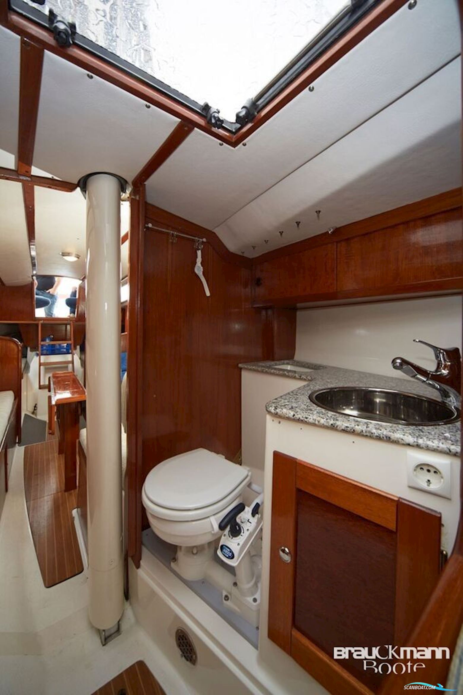 Helmsman Yachts 1200