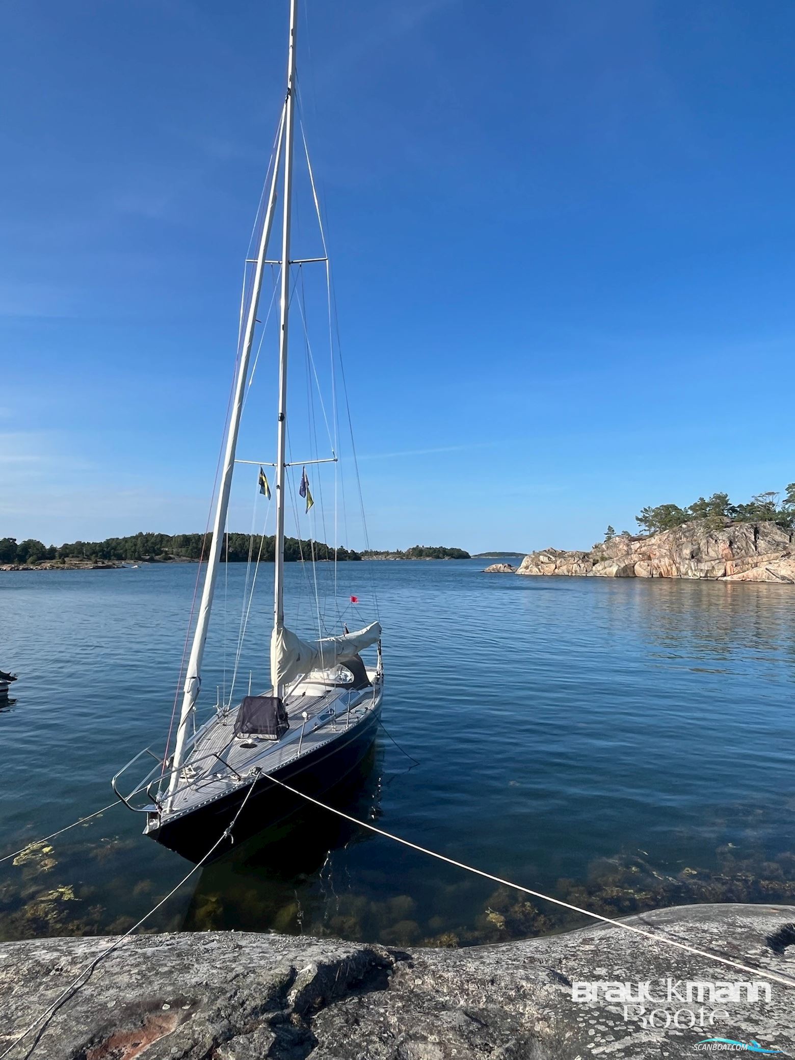 Helmsman Yachts 1200