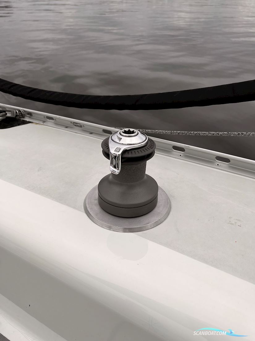 Helmsman751