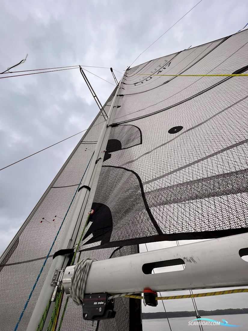 Helmsman751