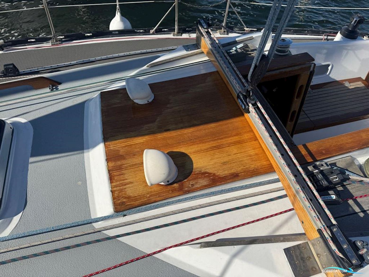 Helmsmann 35