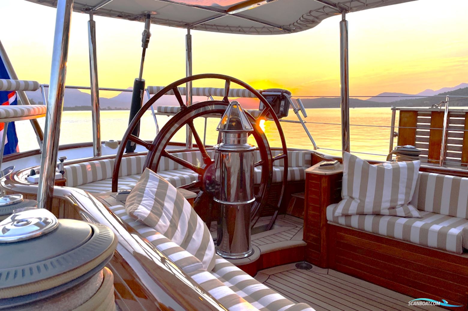 Hoek Truly Classic 108