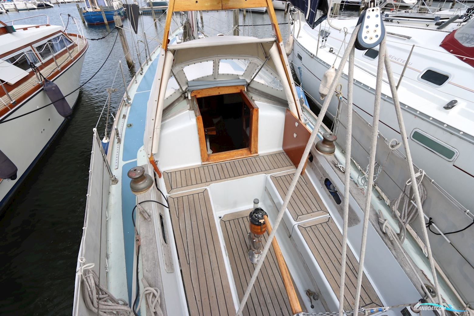 Holman and Pye  Rustler 31