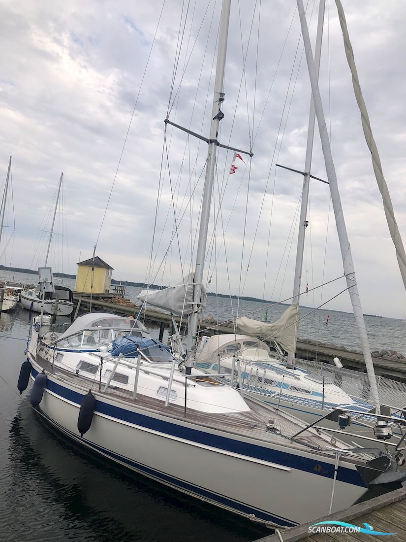 HR 34 Sailingboat 2000, with MD2030 engine, Denmark