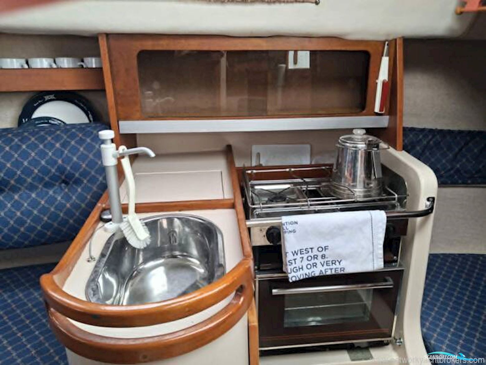 Hunter 245
