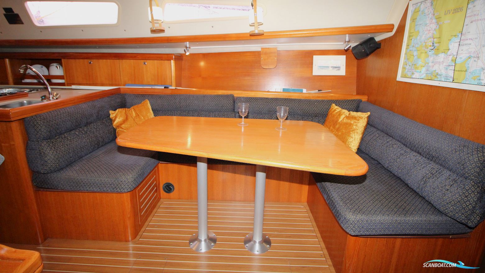 Hunter 33