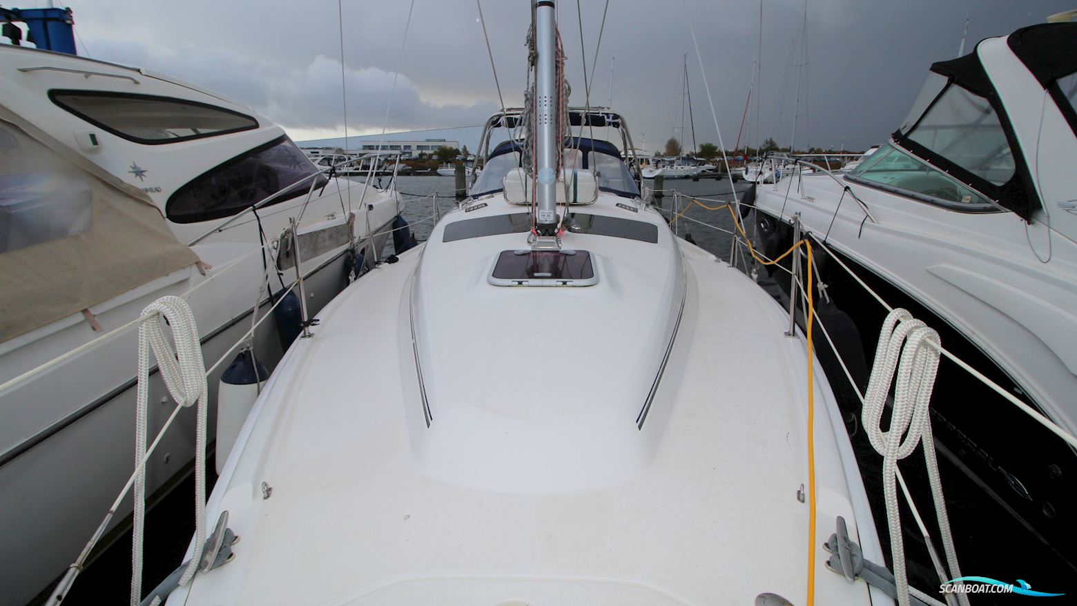Hunter 33