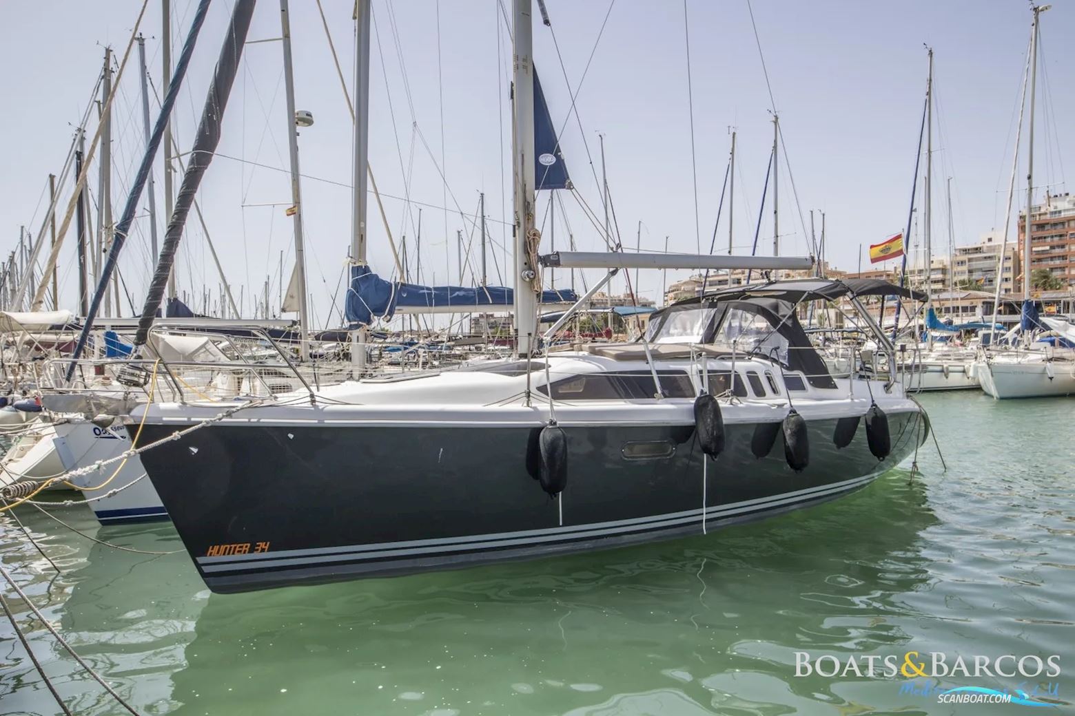 Hunter 340 Sailingboat 2000, with Yanmar engine, Spain