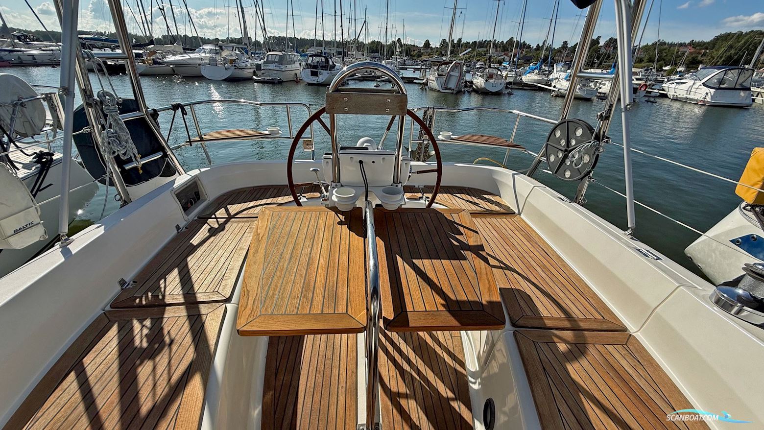 Hunter 356