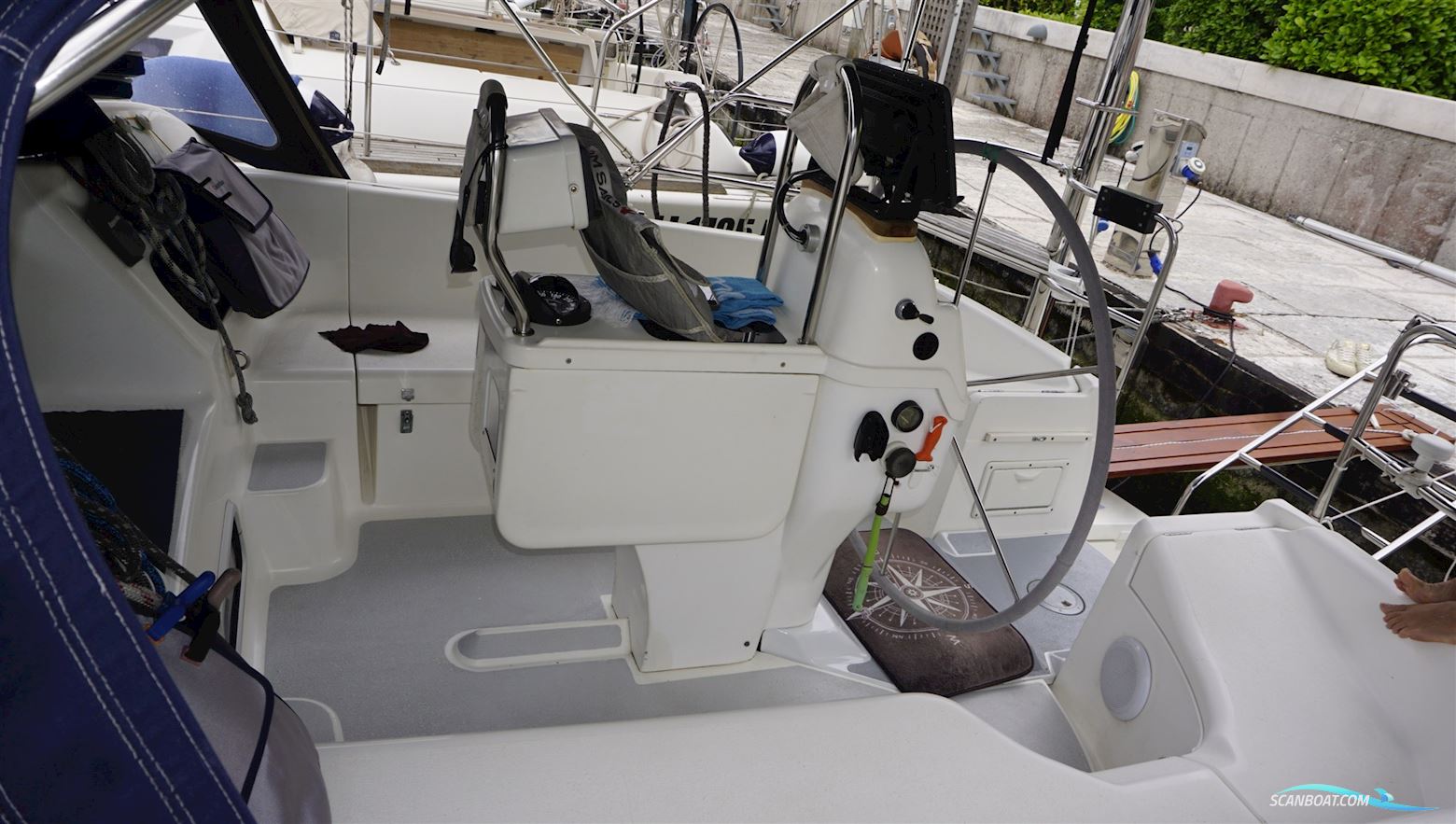 Hunter 40.5