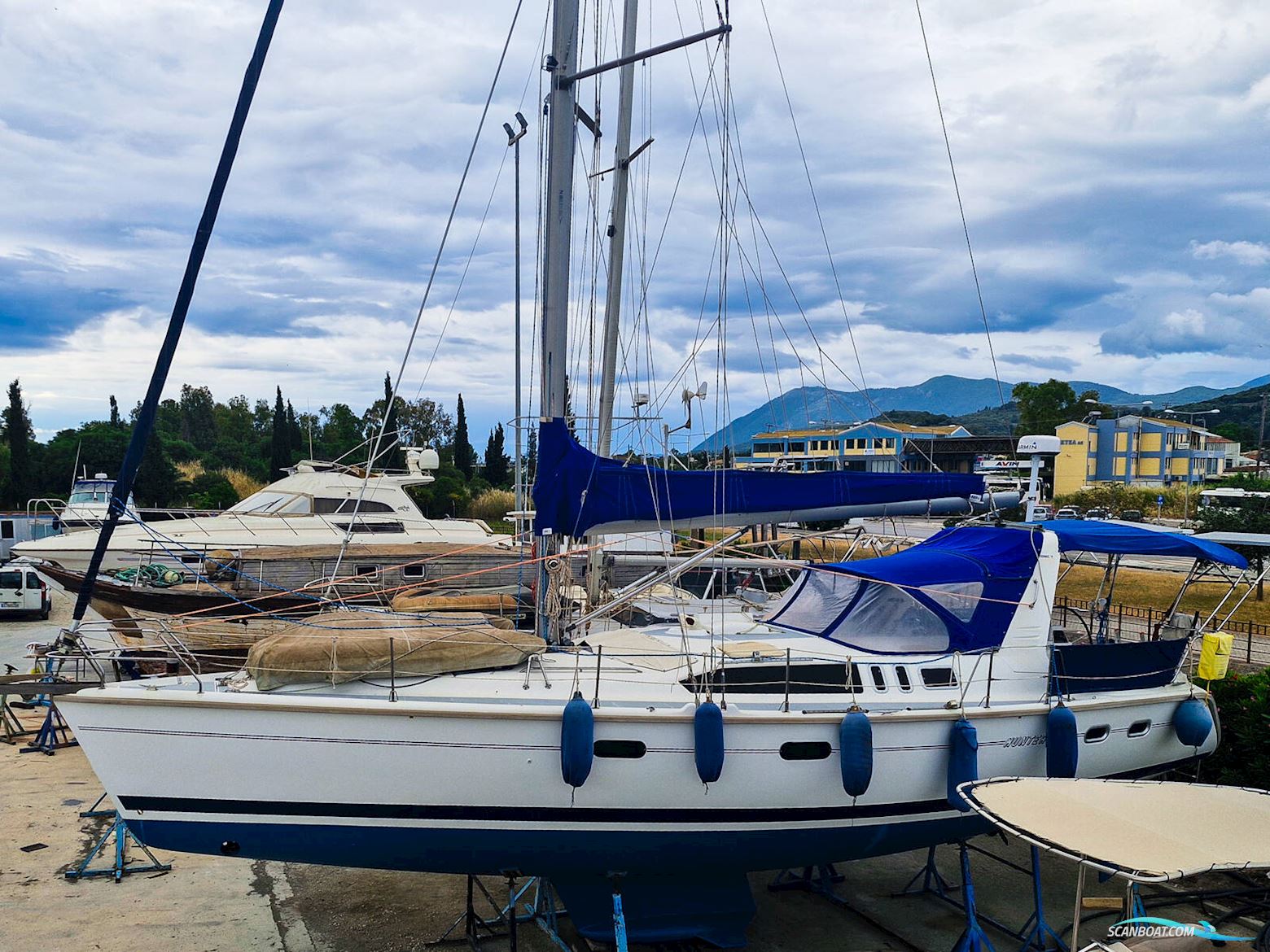 Hunter 430 Sailingboat 1997, with Volvo Penta MD22 engine, Greece
