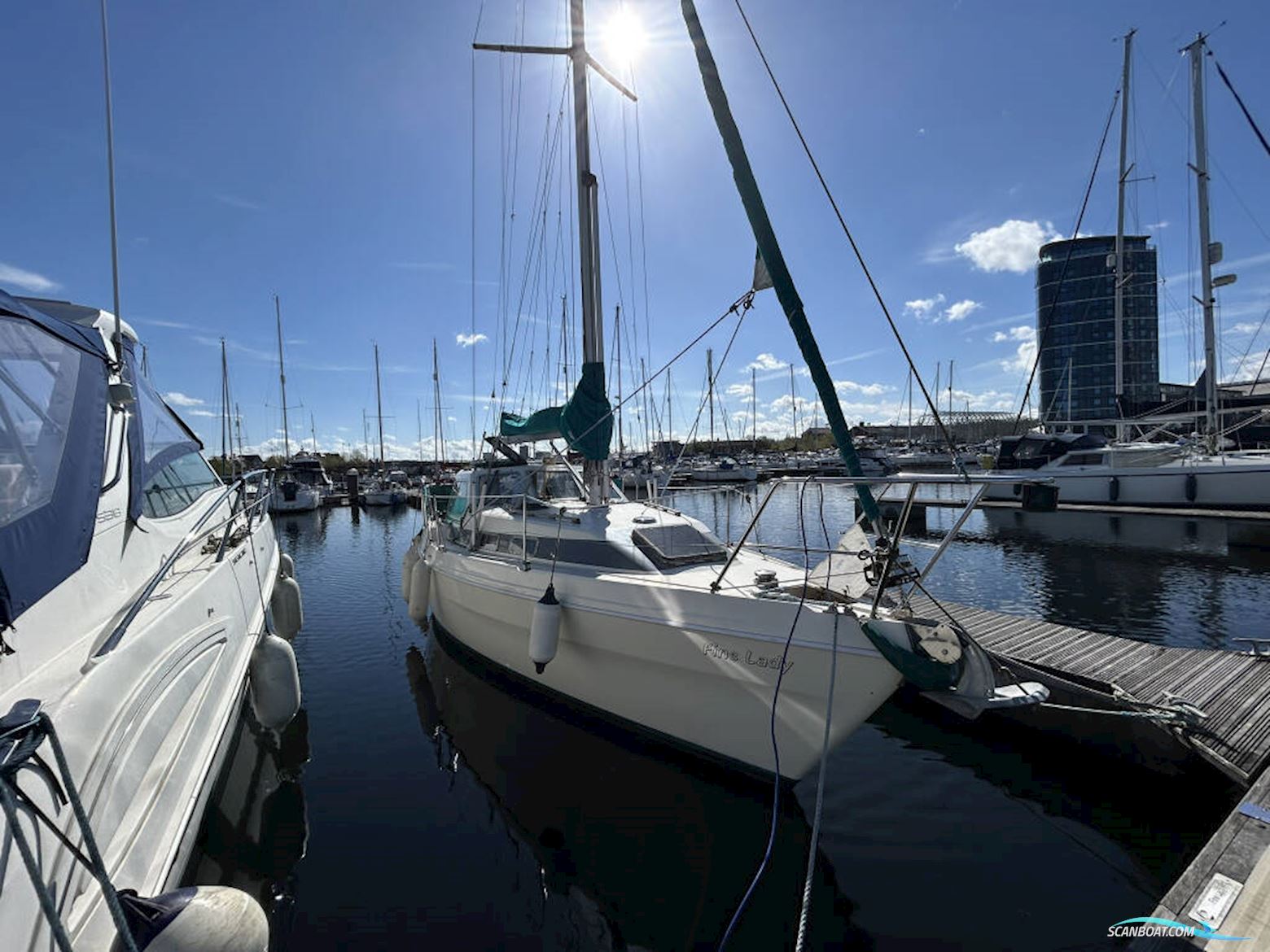 Hunter Horizon 32 Wheelhouse Sailingboat 1987, with Yanmar 2GM20F engine, United Kingdom