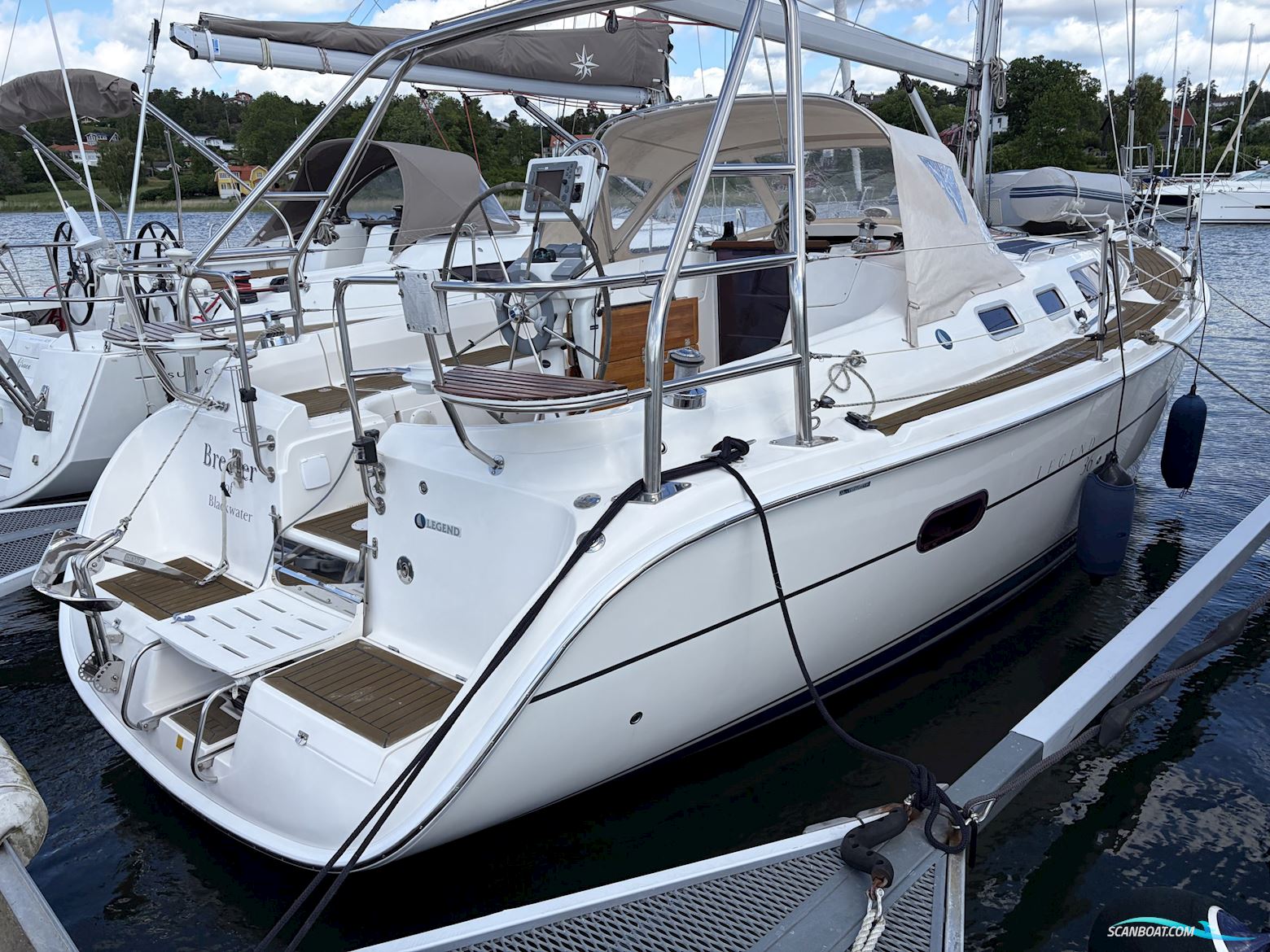 Hunter Hunter 36 Legend Sailingboat 2004, with Volvo Penta MD030 engine, Sweden