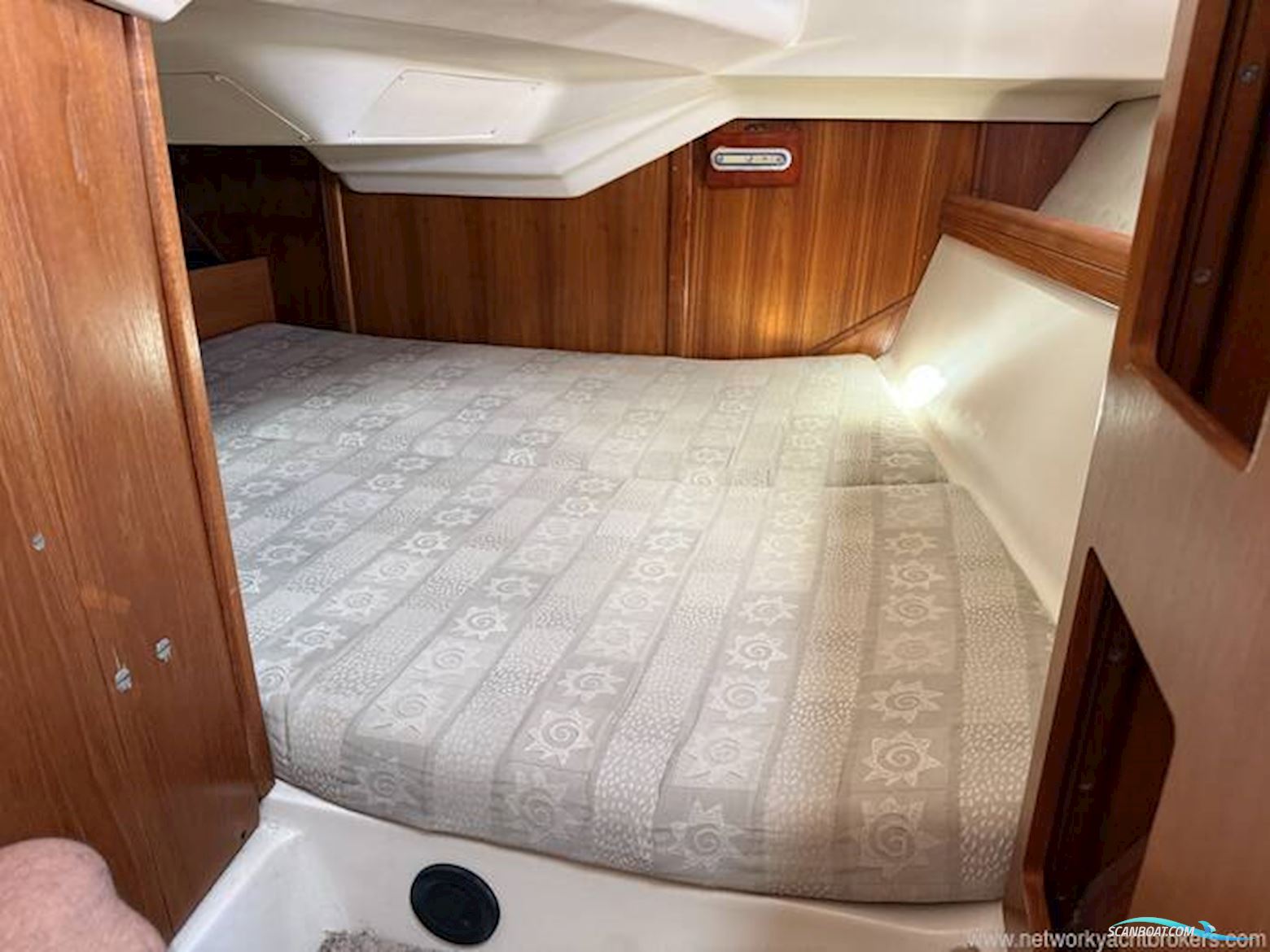 Hunter Legend 326