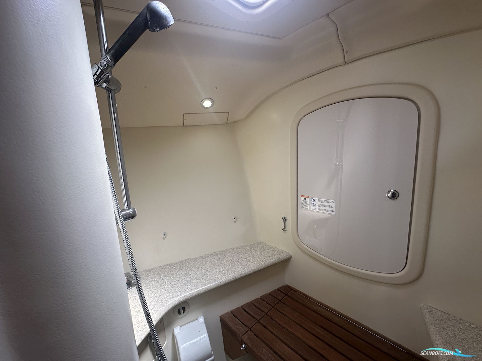 Hunter Legend 41 Deck Saloon