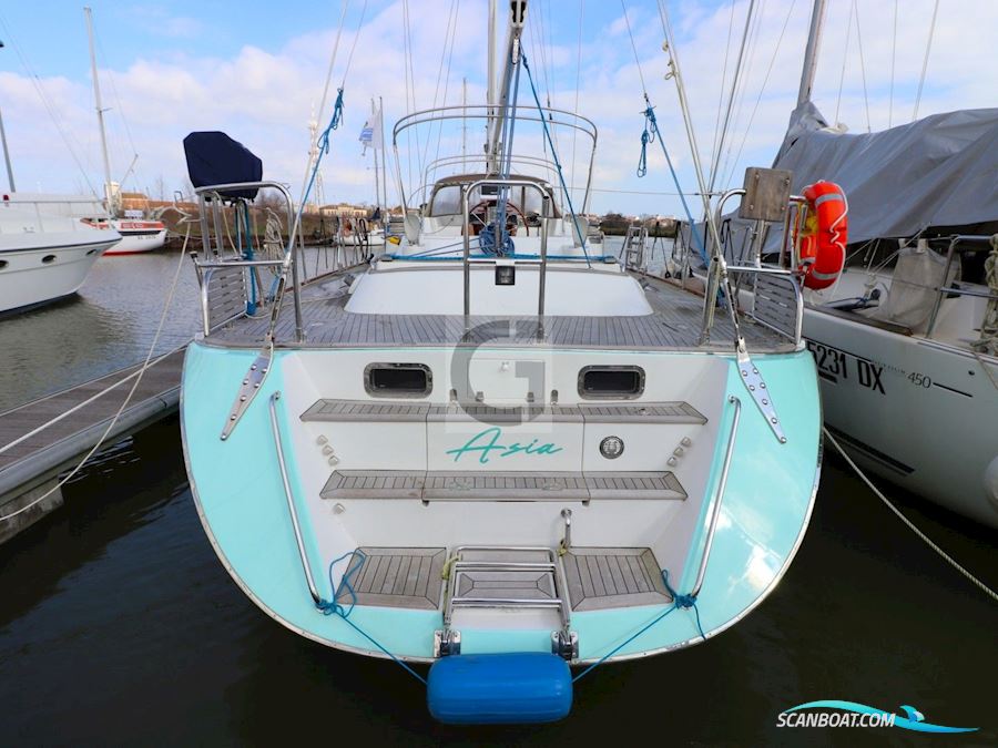 Hylas 54 RS