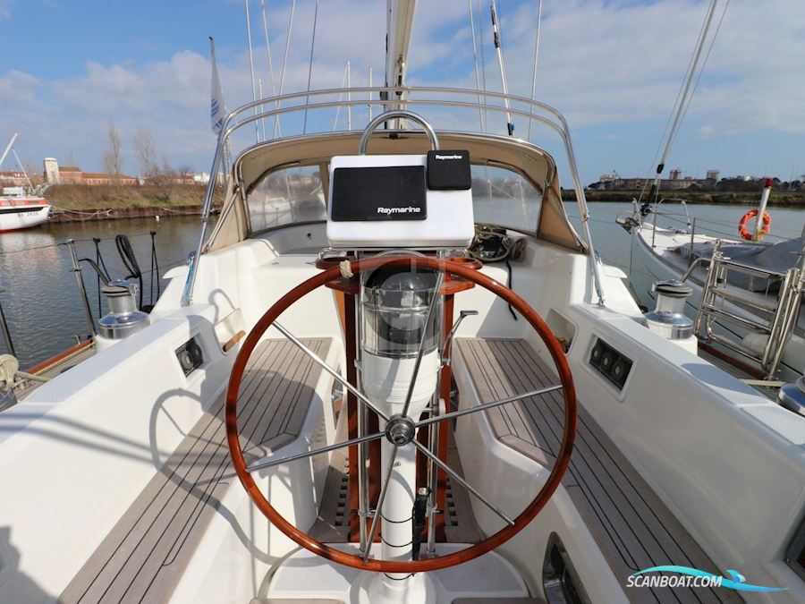 Hylas 54 RS